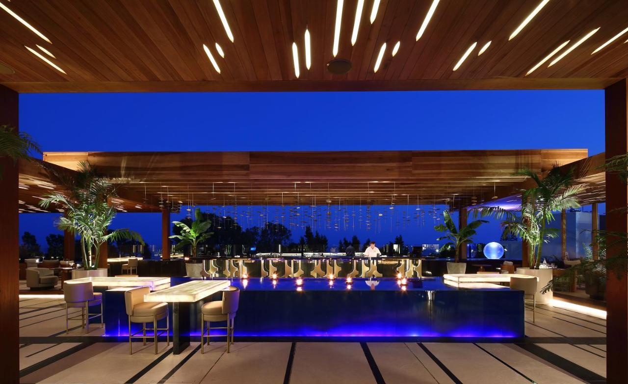 Four Seasons Hotel Agios Tychonas Exterior foto The bar at the 39th floor