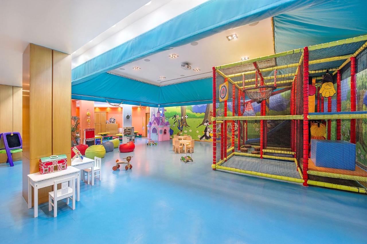 Four Seasons Hotel Agios Tychonas Exterior foto The Children's Hospital of Philadelphia