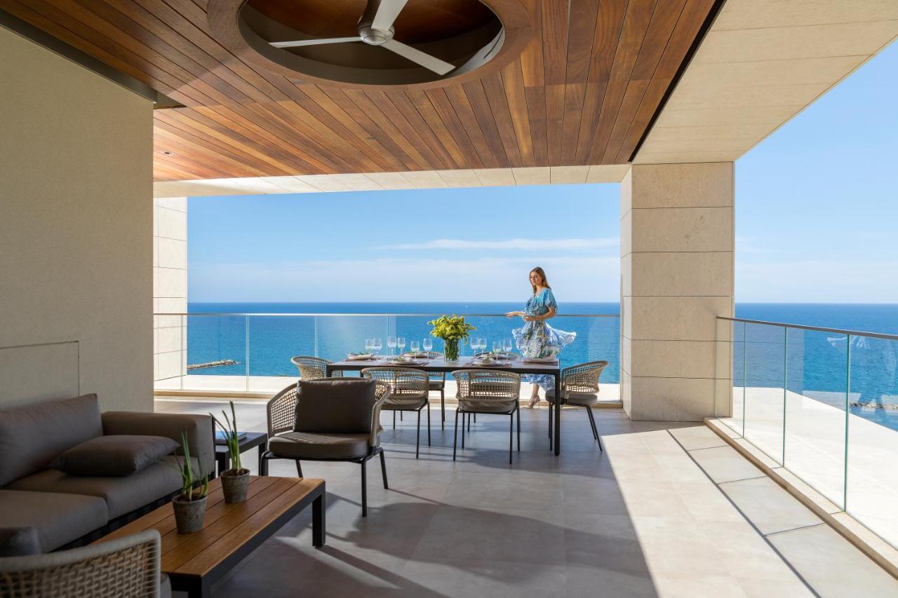 Four Seasons Hotel Agios Tychonas Exterior foto Terrace