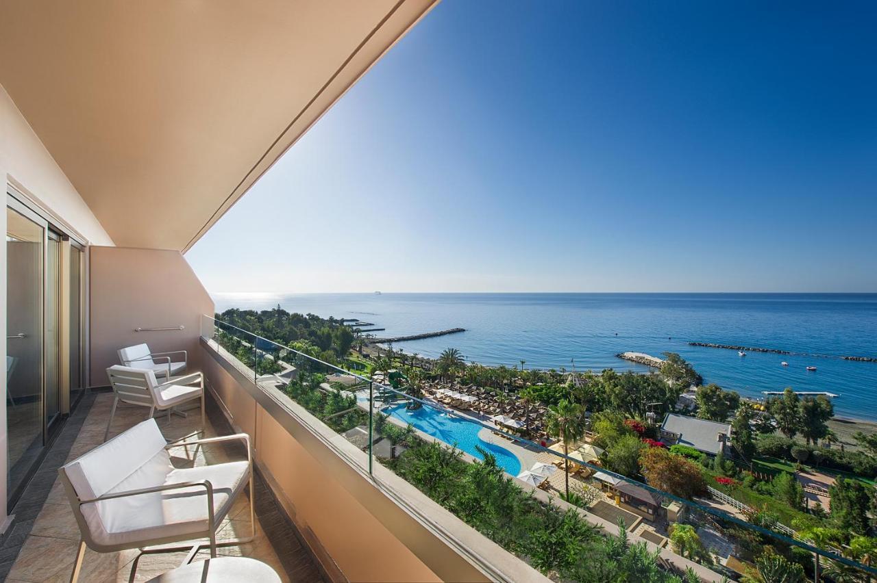Four Seasons Hotel Agios Tychonas Exterior foto View from the hotel