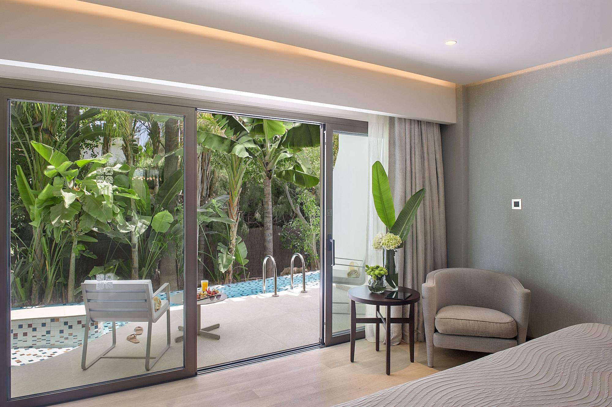 Four Seasons Hotel Agios Tychonas Exterior foto Deluxe Pool Access