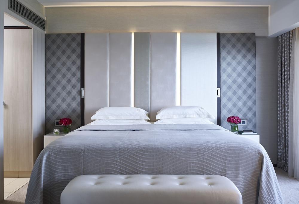 Four Seasons Hotel Agios Tychonas Exterior foto A bedroom at the hotel